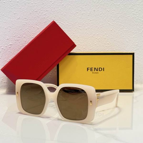 Fendi Sunglasses AAA (561)