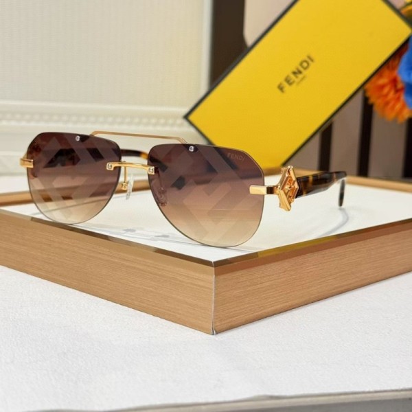 Fendi Sunglasses AAA (267)