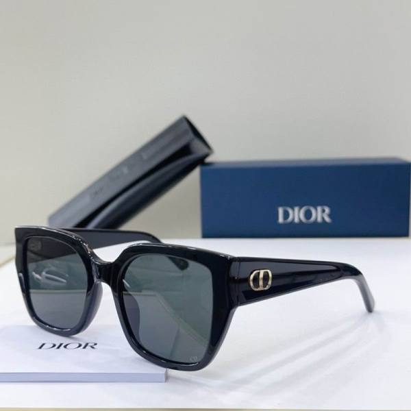 Dior Sunglasses AAA (326)