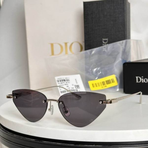 Dior Sunglasses AAA (157)