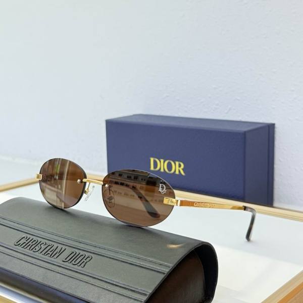 Dior Sunglasses AAA (916)