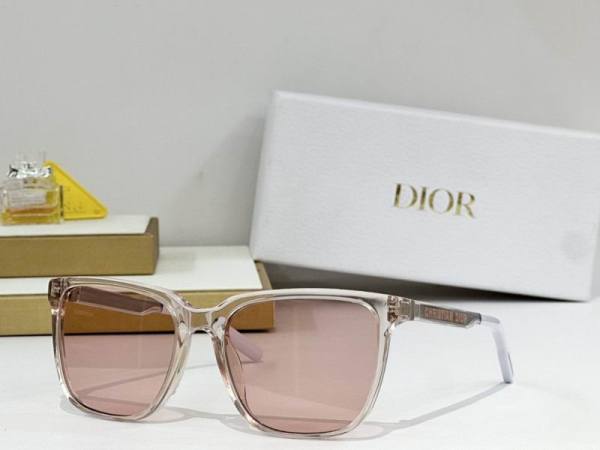 Dior Sunglasses AAA (466)