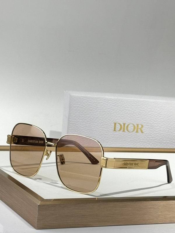 Dior Sunglasses AAA (423)