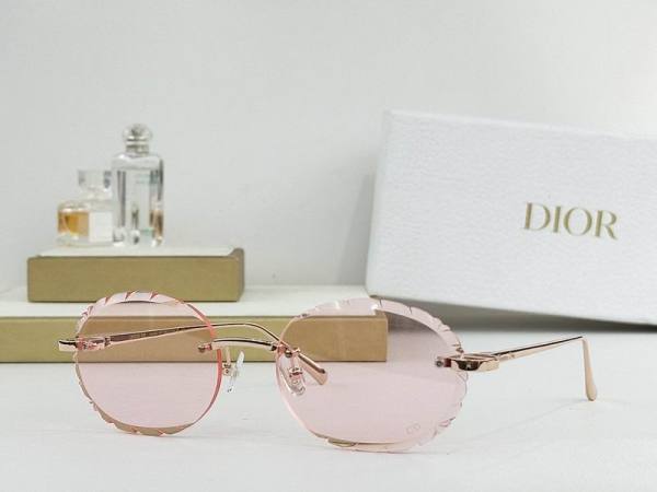 Dior Sunglasses AAA (777)