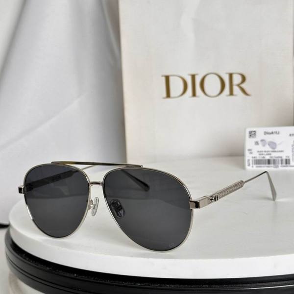 Dior Sunglasses AAA (963)