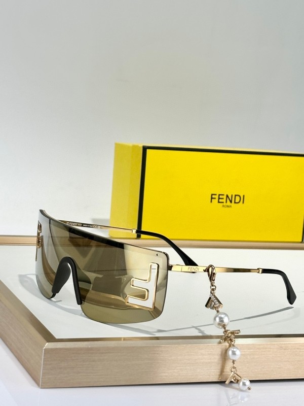 Fendi Sunglasses AAA (179)