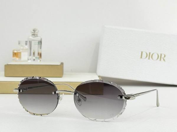 Dior Sunglasses AAA (778)