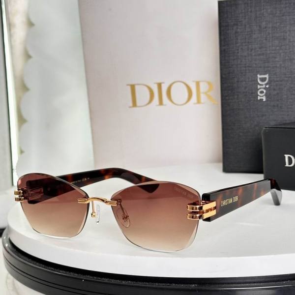 Dior Sunglasses AAA (1225)
