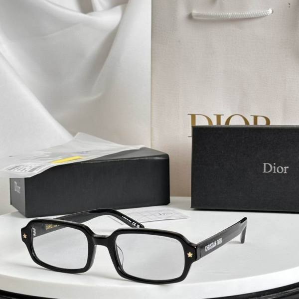 Dior Sunglasses AAA (174)