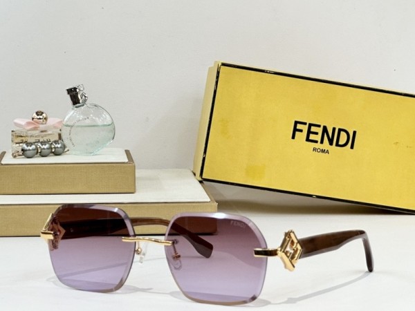 Fendi Sunglasses AAA (153)