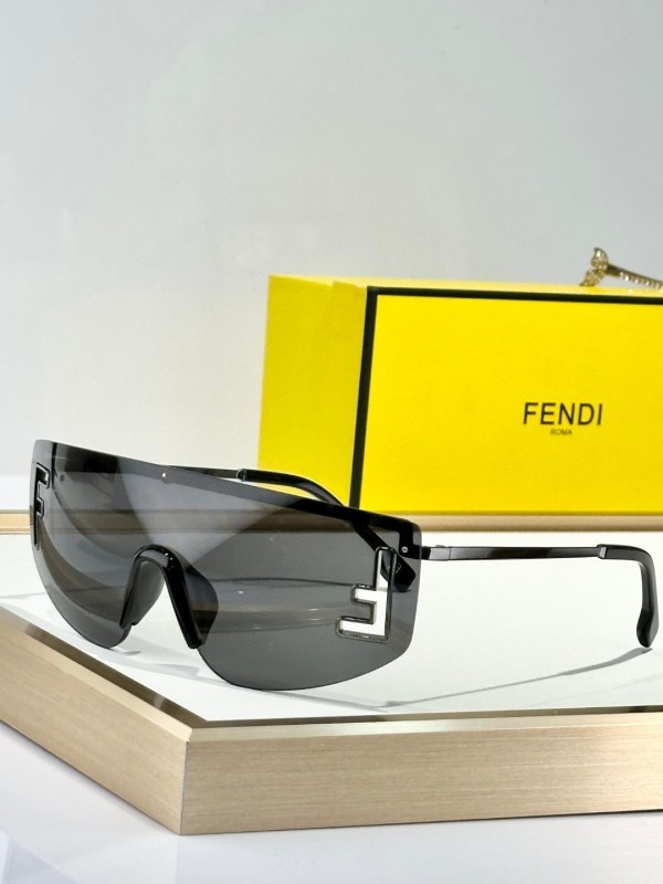 Fendi Sunglasses AAA (131)