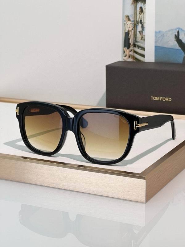 Tom Ford Sunglasses AAA (542)