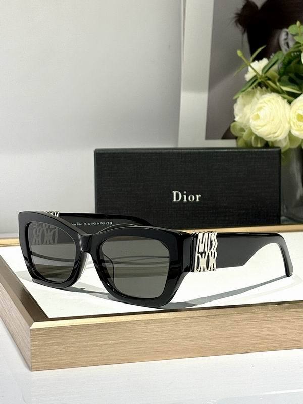 Dior Sunglasses AAA (860)