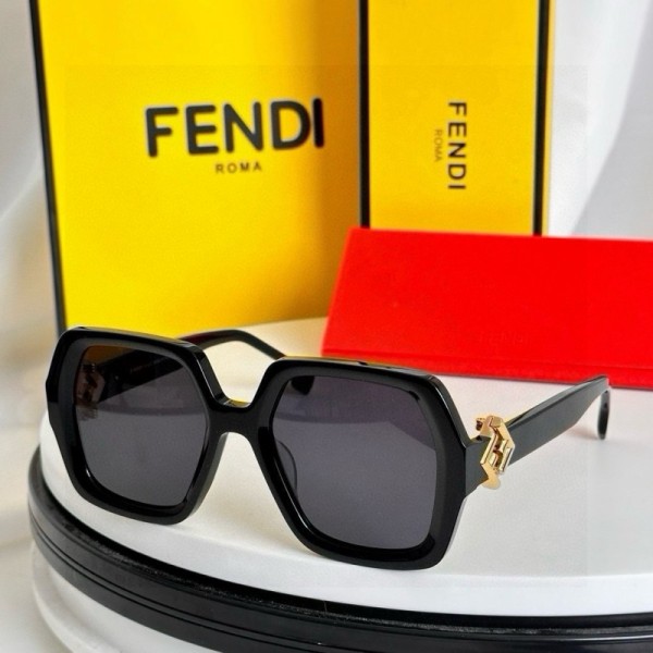 Fendi Sunglasses AAA (200)