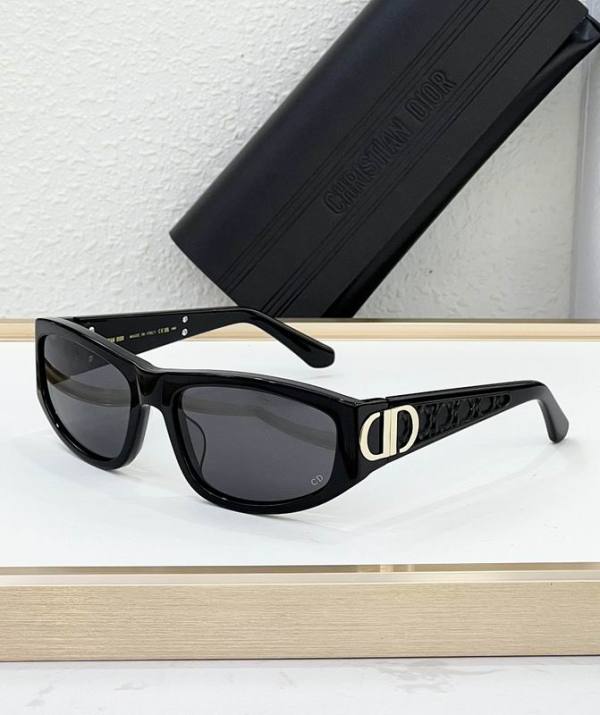 Dior Sunglasses AAA (592)