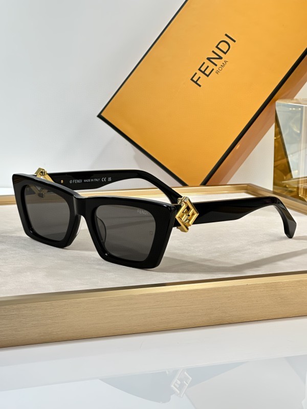 Fendi Sunglasses AAA (11)