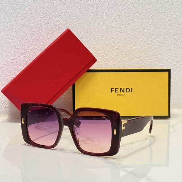 Fendi Sunglasses AAA (559)
