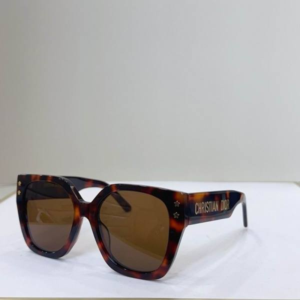Dior Sunglasses AAA (980)