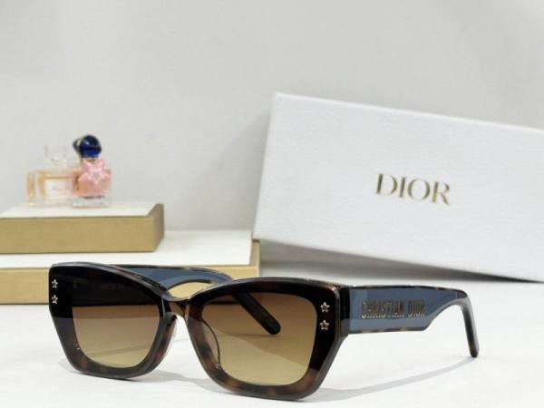 Dior Sunglasses AAA (431)