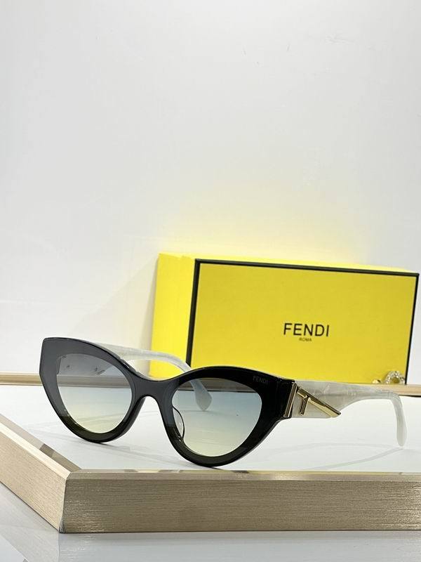 Fendi Sunglasses AAA (613)