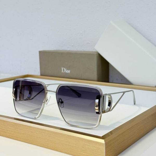 Dior Sunglasses AAA (901)
