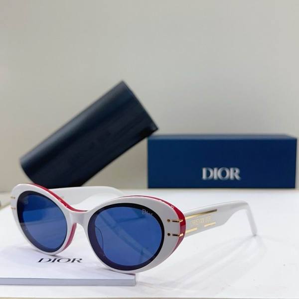 Dior Sunglasses AAA (992)