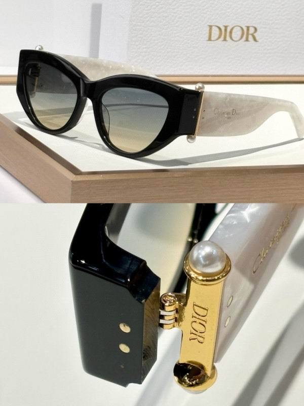 Dior Sunglasses AAA (530)