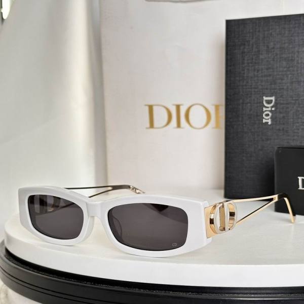 Dior Sunglasses AAA (803)