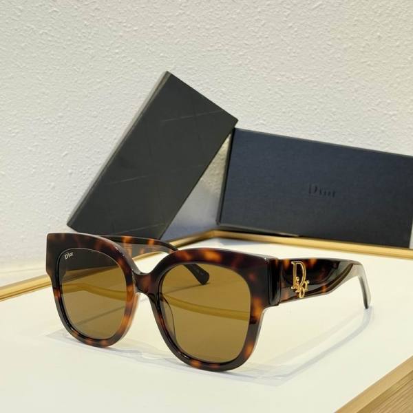 Dior Sunglasses AAA (751)