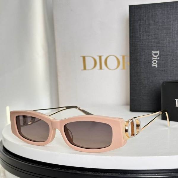 Dior Sunglasses AAA (805)