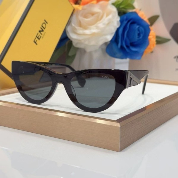Fendi Sunglasses AAA (333)