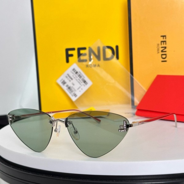 Fendi Sunglasses AAA (383)