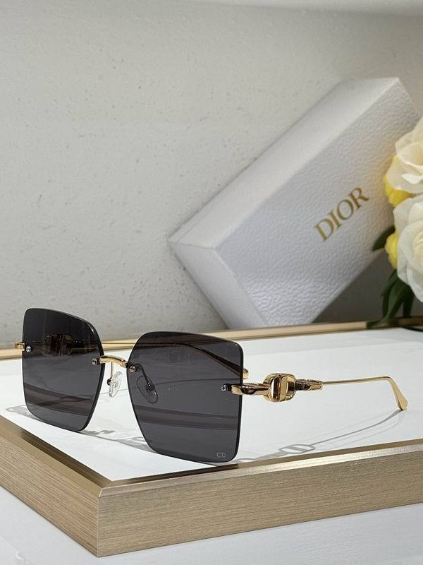Dior Sunglasses AAA (586)