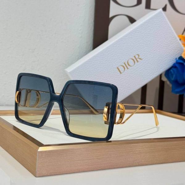 Dior Sunglasses AAA (867)