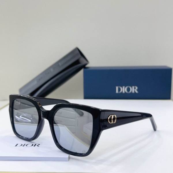 Dior Sunglasses AAA (327)