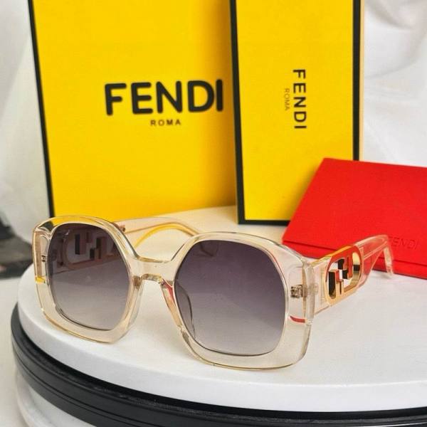Fendi Sunglasses AAA (520)