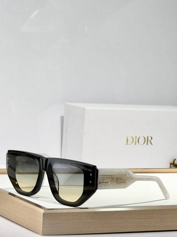 Dior Sunglasses AAA (359)