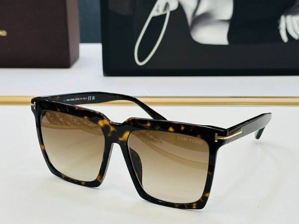 Tom Ford Sunglasses AAA (1240)