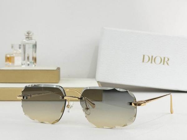 Dior Sunglasses AAA (773)