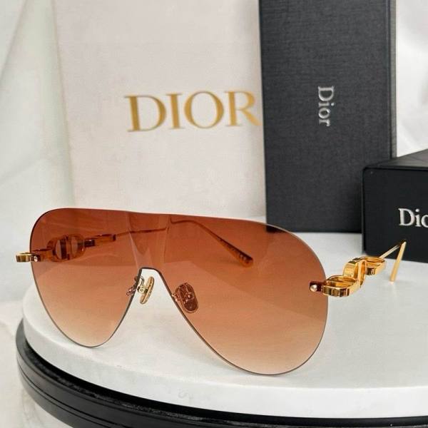 Dior Sunglasses AAA (1032)