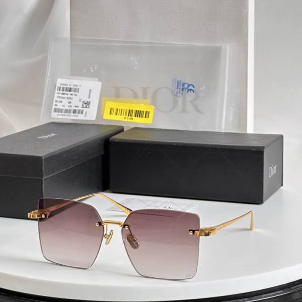 Dior Sunglasses AAA (179)