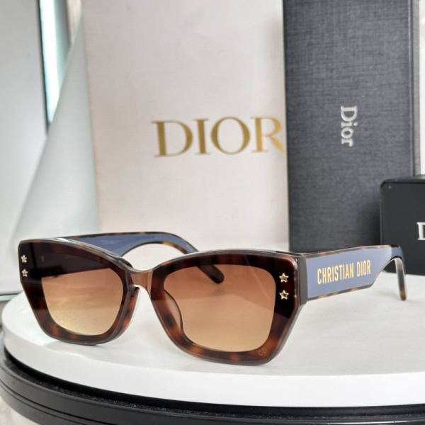 Dior Sunglasses AAA (264)