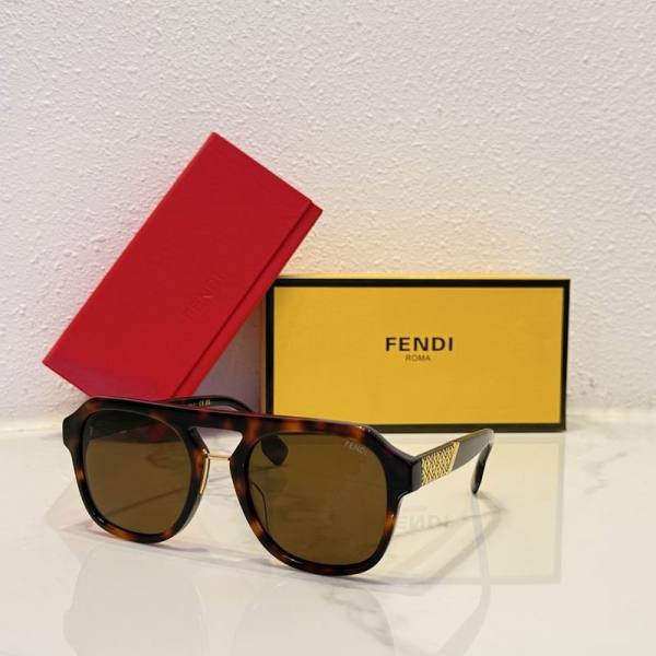 Fendi Sunglasses AAA (565)