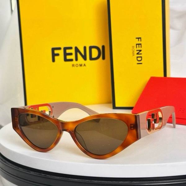 Fendi Sunglasses AAA (480)