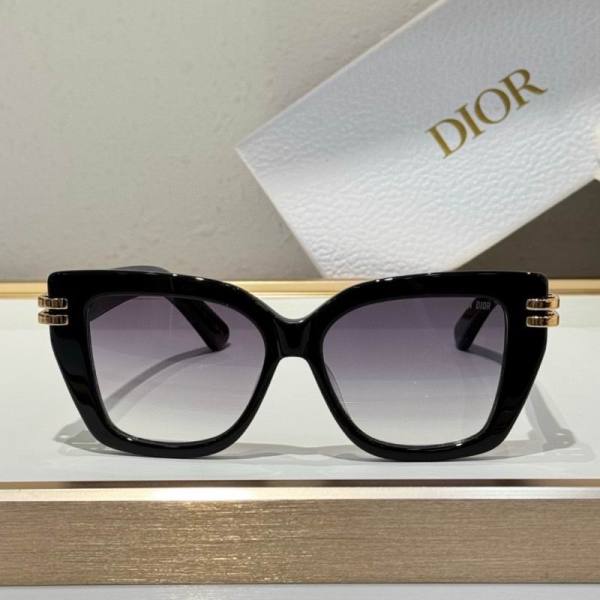 Dior Sunglasses AAA (119)