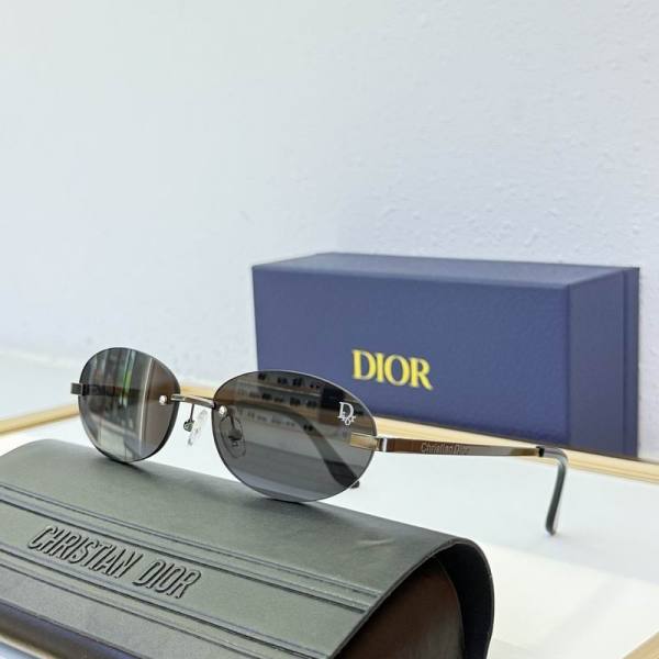 Dior Sunglasses AAA (912)