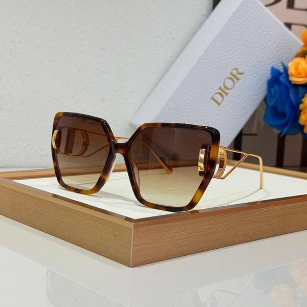 Dior Sunglasses AAA (748)