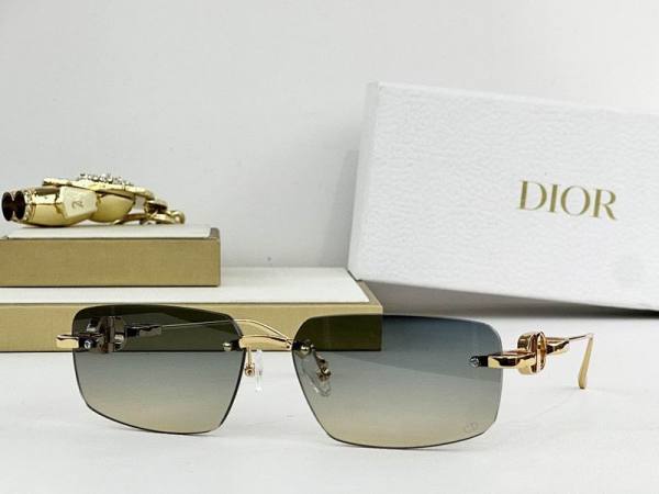 Dior Sunglasses AAA (782)