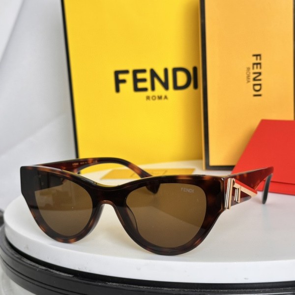 Fendi Sunglasses AAA (17)