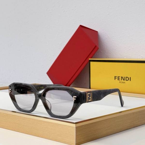 Fendi Sunglasses AAA (664)